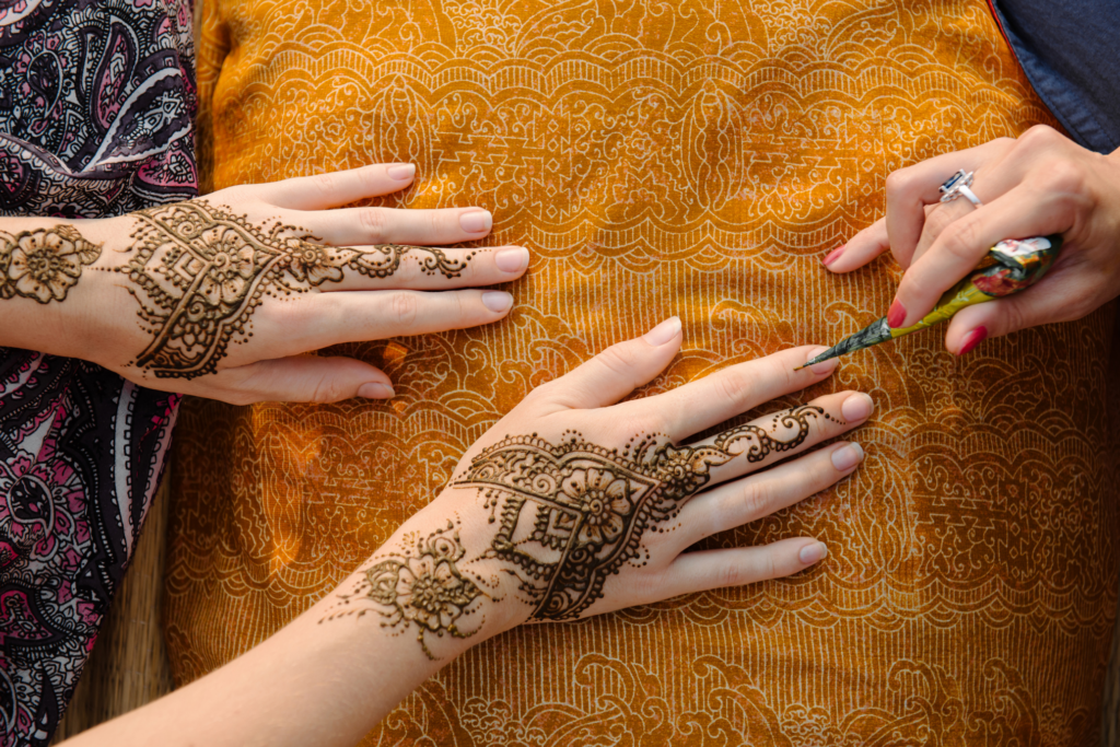 The Complete Guide to Selecting Your Henna Artist